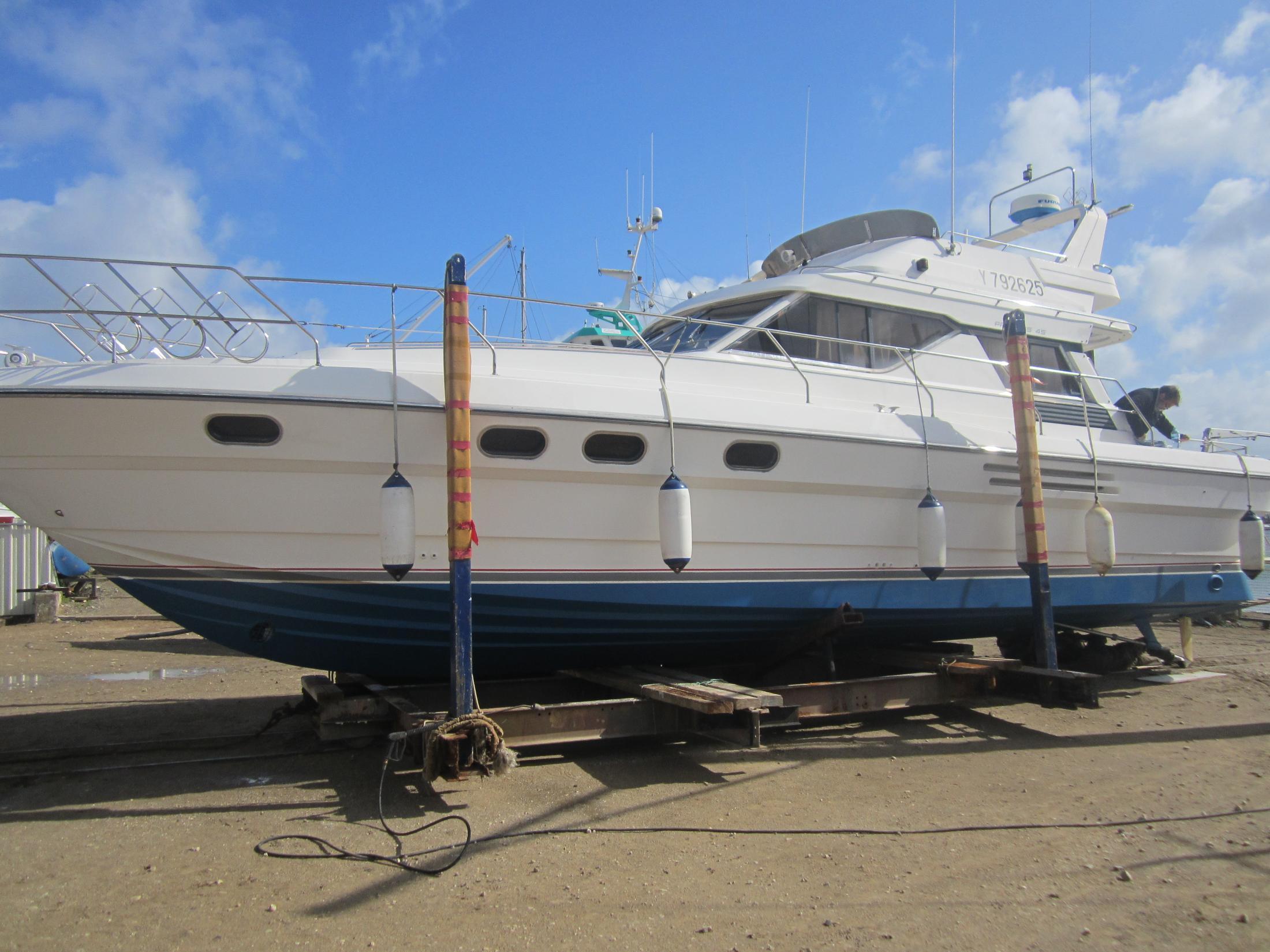 Marine Projects Princess 45 Fly, CRAC'H
