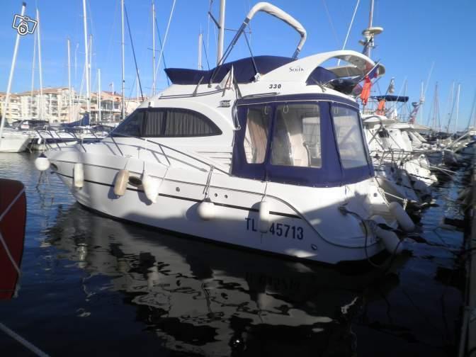 Galeon 330 Fly, Port Frejus