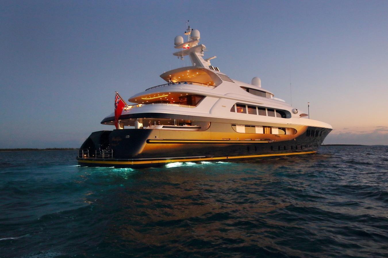 Feadship , Cannes